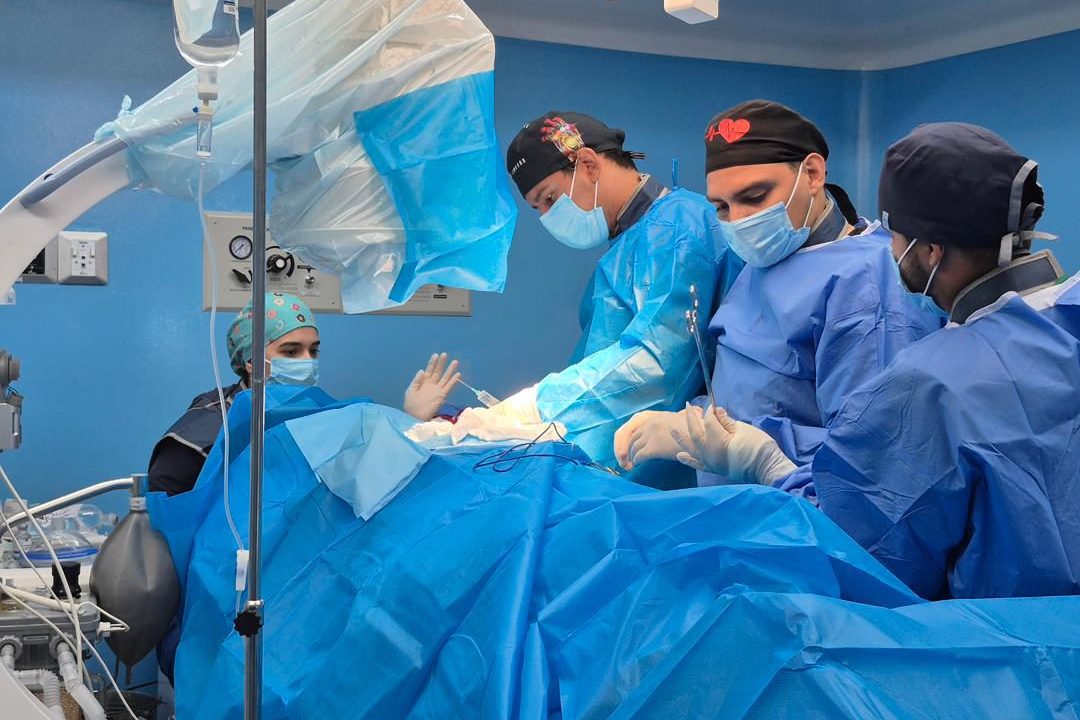 Gobernación del Zulia lidera jornada de implantación de marcapasos en el Hospital Universitario de Maracaibo