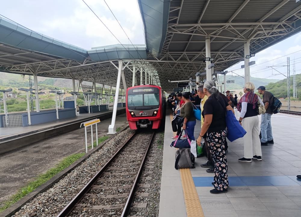 Gobierno Nacional anuncia reactivación de servicios esenciales de transporte