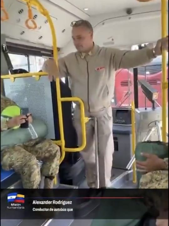 «Gracias, El Salvador»: El conmovedor momento en que un conductor rompió en llanto al agradecer a rescatistas