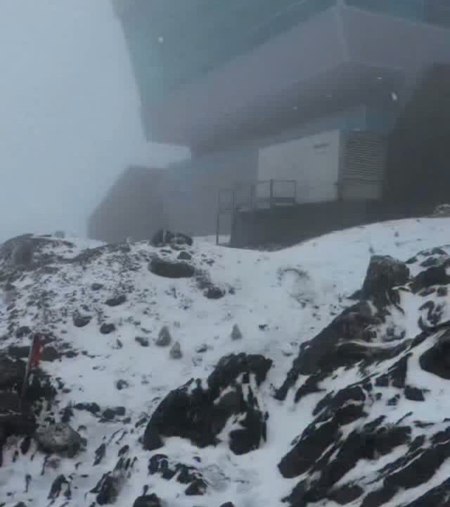 Mérida se viste de blanco para despedir las vacaciones con una nueva nevada
