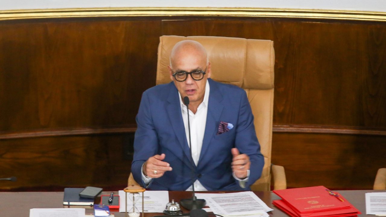 El Departamento del Tesoro de EE. UU. levanta las sanciones contra el presidente de la Asamblea Nacional Jorge Rodríguez 